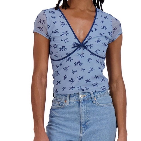Aeropostale Tops - Aeropostale Blue Floral Blouse